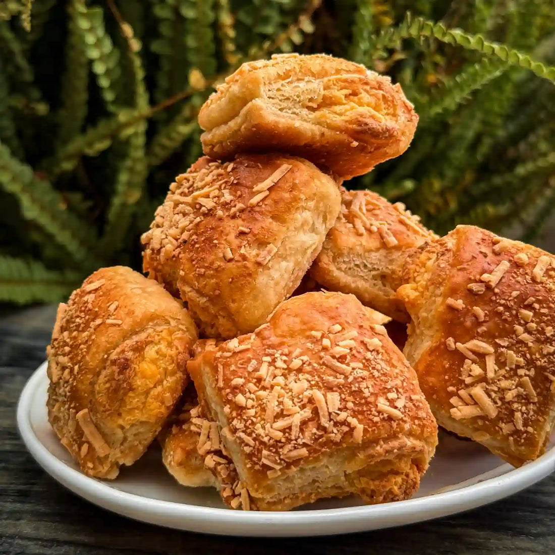 Pastelito Cóctel Hojaldrado de Mix de Quesos